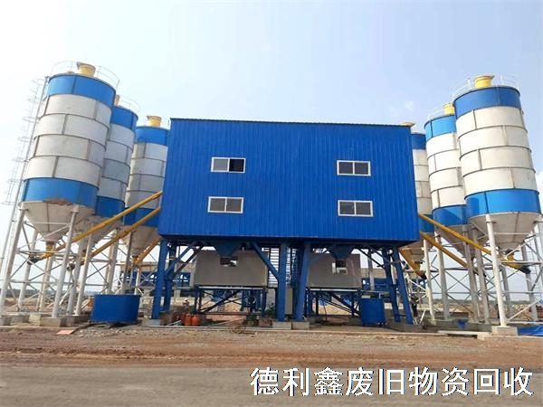 二手水泥罐回收，散裝水泥倉回收，攪拌站設(shè)備回收